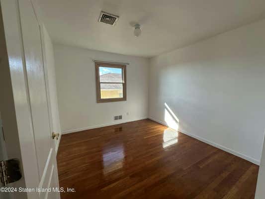 3 beds, 2 baths, 1,000 sqft, $2,800