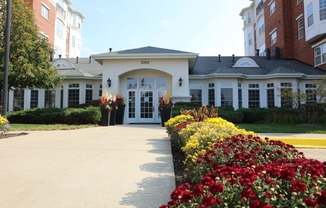 Boutique Apts Oak Brook