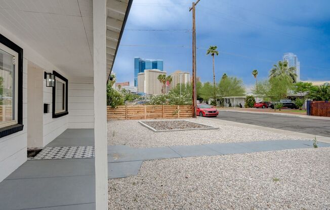 Fully Furnished or Unfurnished 3 BR / NO HOA
