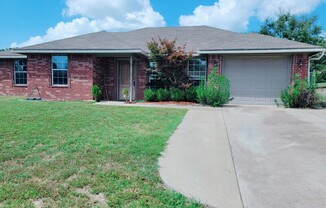 3305 SHADY TRL DR