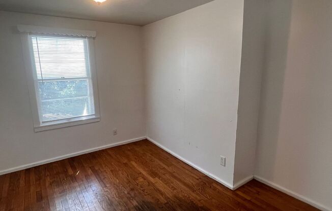 2 beds, 1 bath, $1,050