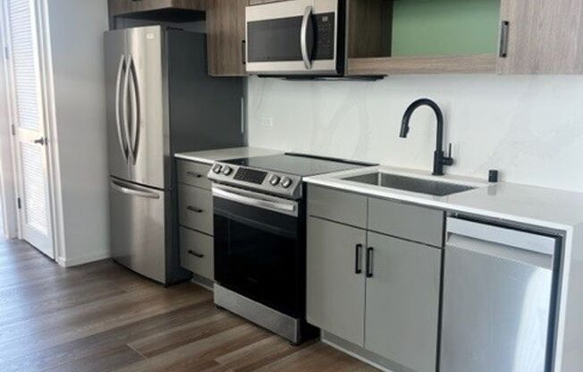 2 beds, 1 bath, 711 sqft, $3,595, Unit 508