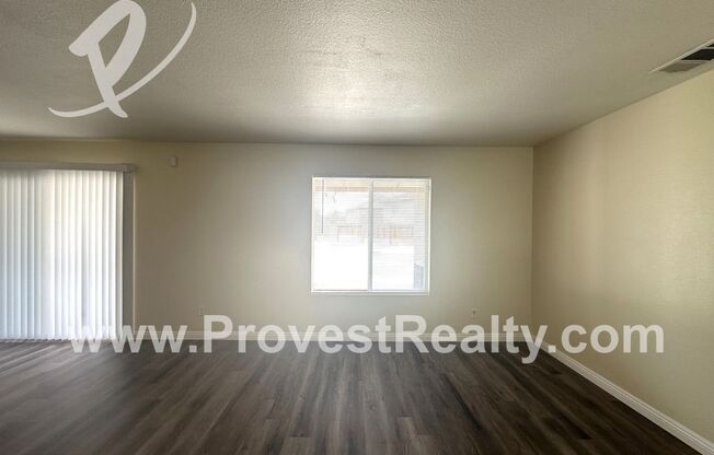 3 Bed 2.5 Bath Victorville Home!!