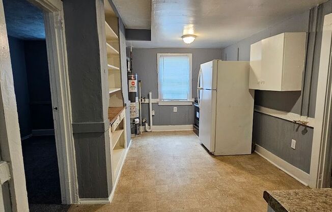 3 beds, 1 bath, $1,450