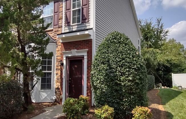 Cozy Townhome located in the popular Prosperity Place Complex!