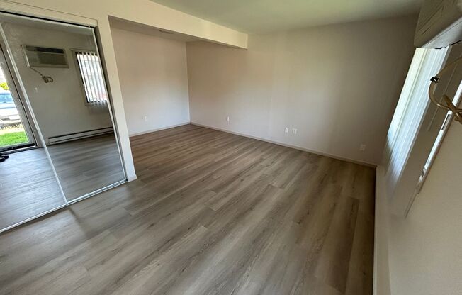988 Third Street