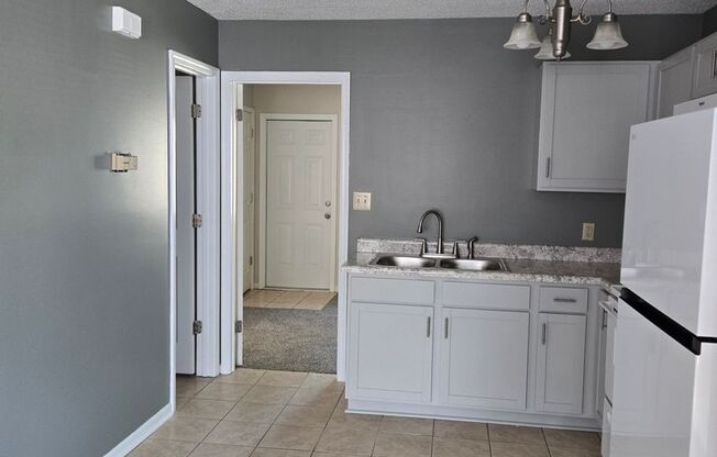 1 bed, 1 bath, 500 sqft, $895, Unit 242