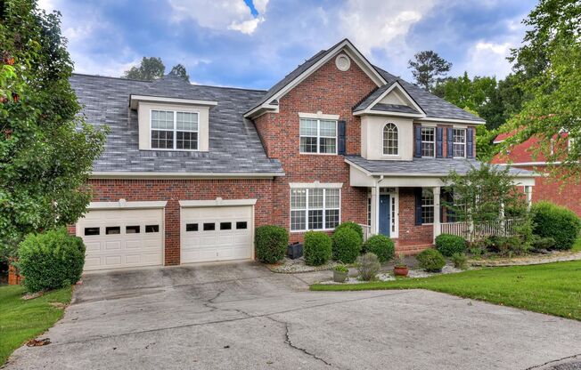5 bedroom/3.5 bathroom home in Evans with more than 3,000 square feet
