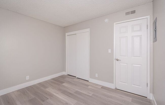 2 beds, 1 bath, 760 sqft, $1,825