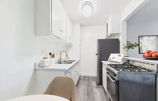 Roscoe Terrace Apartment Homes