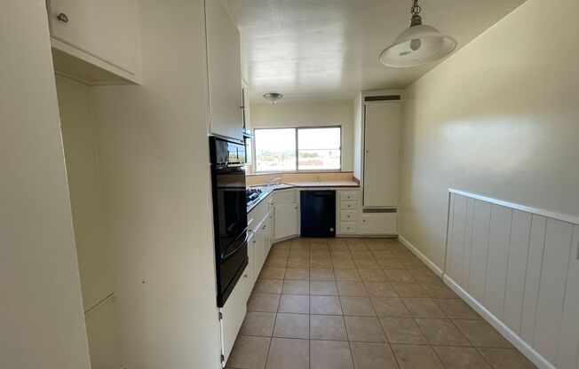 1 bed, 1 bath, 624 sqft, $1,995, Unit 305