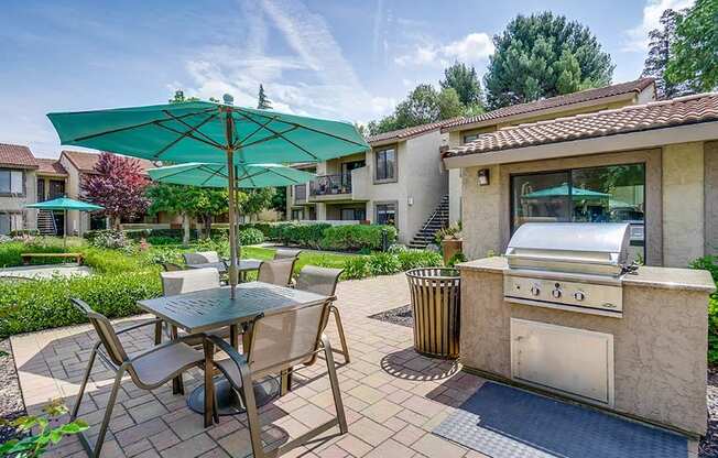 BBQ Area with seating  l Terra Willow Glen