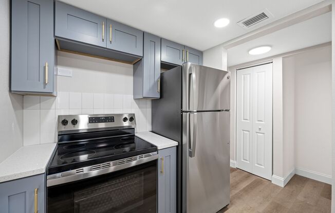 2 beds, 1 bath, 780 sqft, $2,395, Unit 07