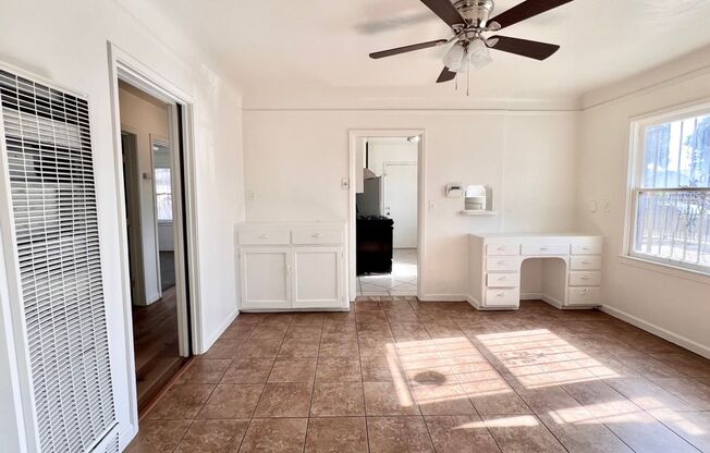 3 beds, 1 bath, $1,500