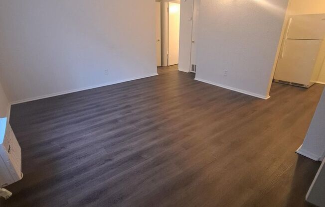 1 bed, 1 bath, 625 sqft, $840, Unit 9727E