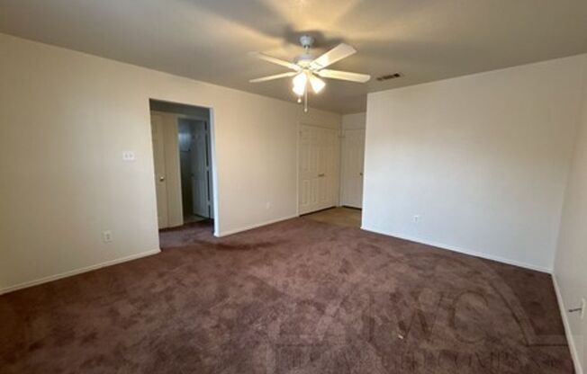 3 beds, 2 baths, $875, Unit 3307 Toledo Unit A