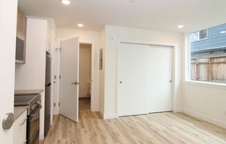 Studio, 1 bath, 281 sqft, $1,395, Unit 1