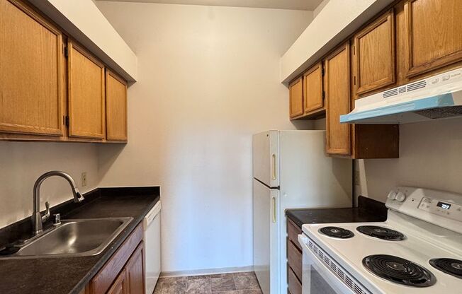 4 - Mountain View Apts