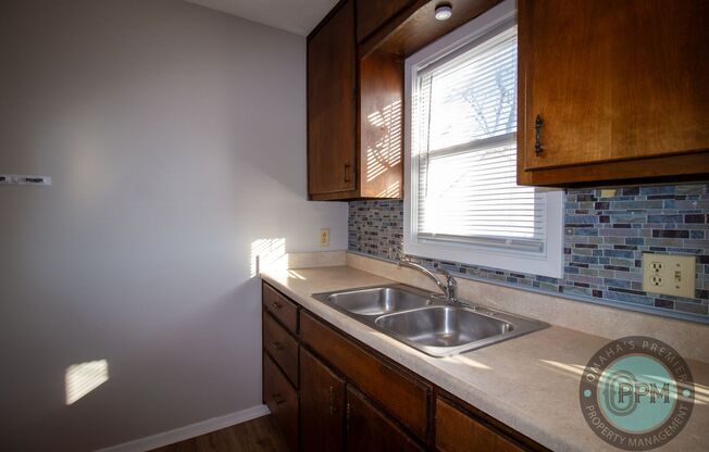 2 beds, 1 bath, $1,345