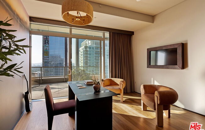 3 beds, 4 baths, 3,670 sqft, $15,000, Unit 2204