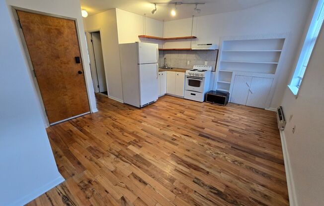 3024 Richmond St.