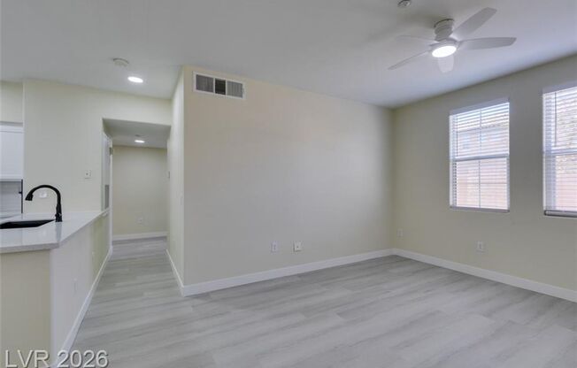 3 beds, 2 baths, $1,850, Unit # 3104
