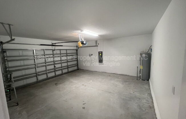 6 beds, 3 baths, 2,580 sqft, $2,545