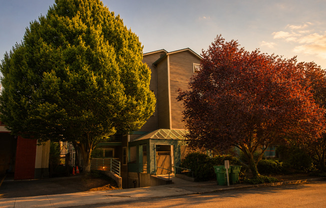 3 beds, 2 baths, 1,195 sqft, $3,553, Unit 306