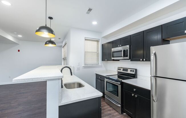 3 beds, 2 baths, 150 sqft, $1,975, Unit 1409-304