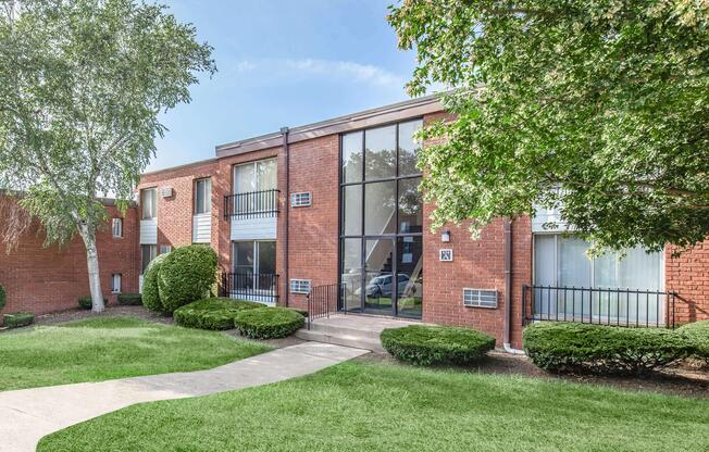 Forest Park - Apartment Living in Rocky Hill, CT
