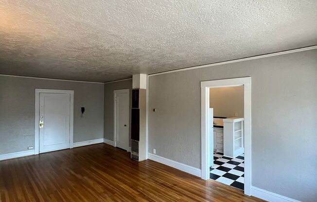 1 bed, 1 bath, $1,595, Unit 59
