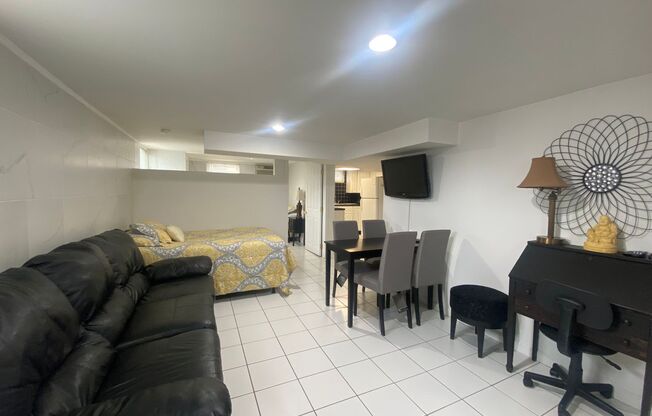 Charming 1 bedroom, fully furnished apartment