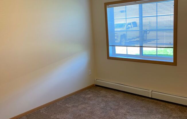 1 bed, 1 bath, 673 sqft, $1,010, Unit 615-107