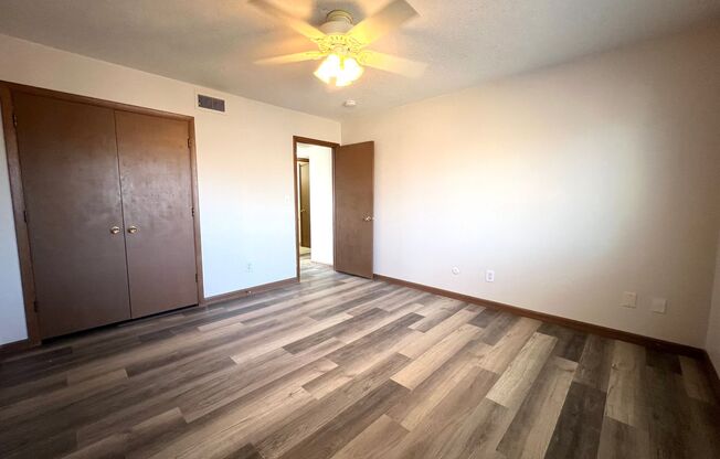 2 beds, 2 baths, 958 sqft, $950, Unit A423-305