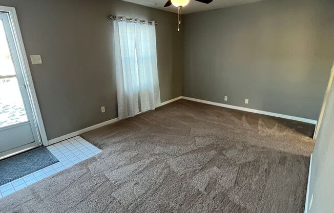 2 beds, 1 bath, $1,025