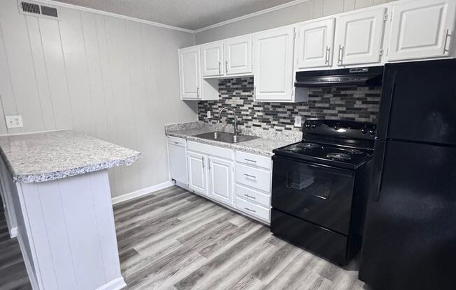 2 beds, 1 bath, 800 sqft, $1,025, Unit 477-A