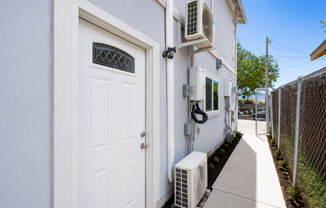 6187 Vanessa Street
