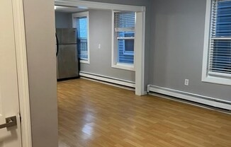 2 beds, 1 bath, 750 sqft, $2,600, Unit 1