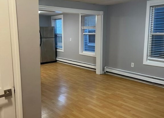 2 beds, 1 bath, 750 sqft, $2,600, Unit 1