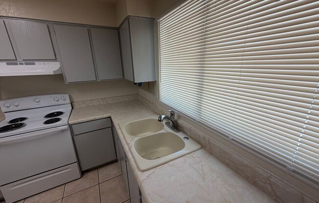 3 Bed 2 Ba Condo