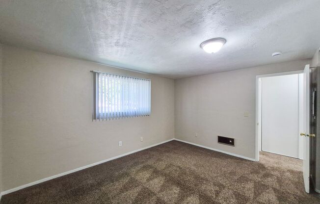 1 bed, 1 bath, 640 sqft, $1,050, Unit 47
