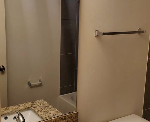 2 beds, 1.5 baths, 1,100 sqft, $1,165, Unit 684201