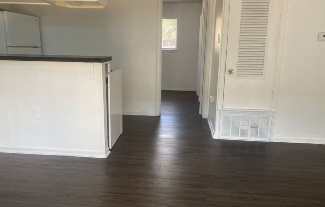 Great one bedroom in Hyde Park!