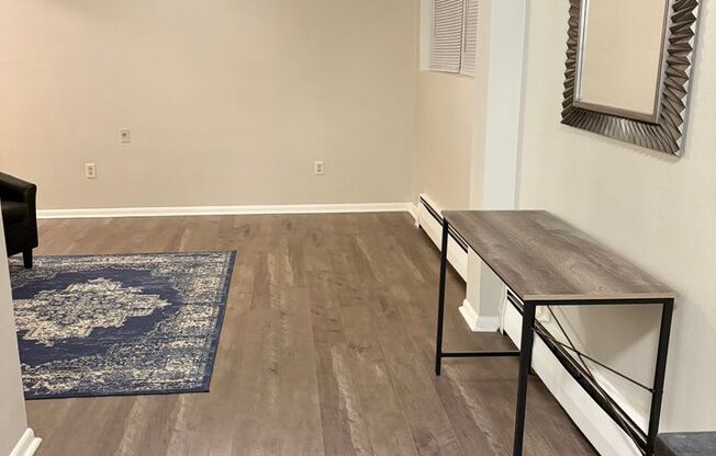 Studio, 1 bath, $895, Unit 3