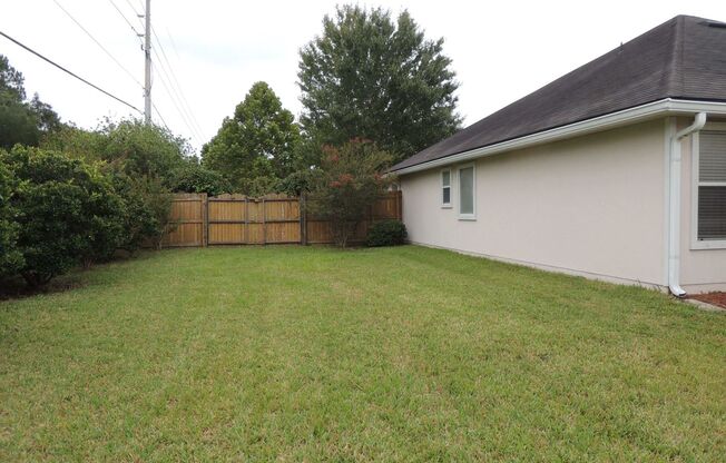 Spacious 4 bedroom in Orange park area