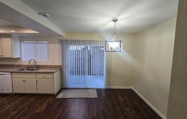 3 beds, 2.5 baths, 1,200 sqft, $3,195, Unit A