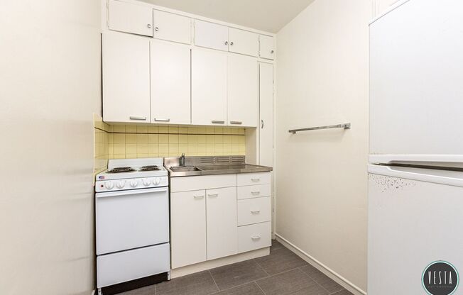 Studio, 1 bath, $2,050