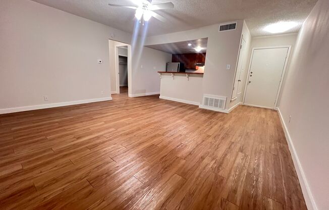 2 beds, 1 bath, 896 sqft, $1,750, Unit WIL-342