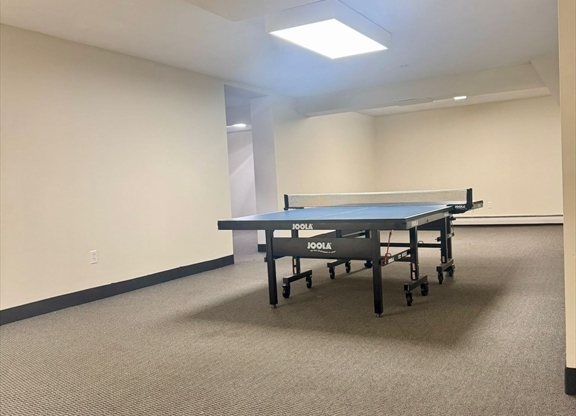 2 beds, 1 bath, 1,020 sqft, $2,300, Unit E112