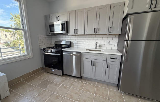 1675 85 ST